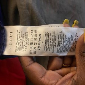 A gucci Large men t shirt…. still in great shape